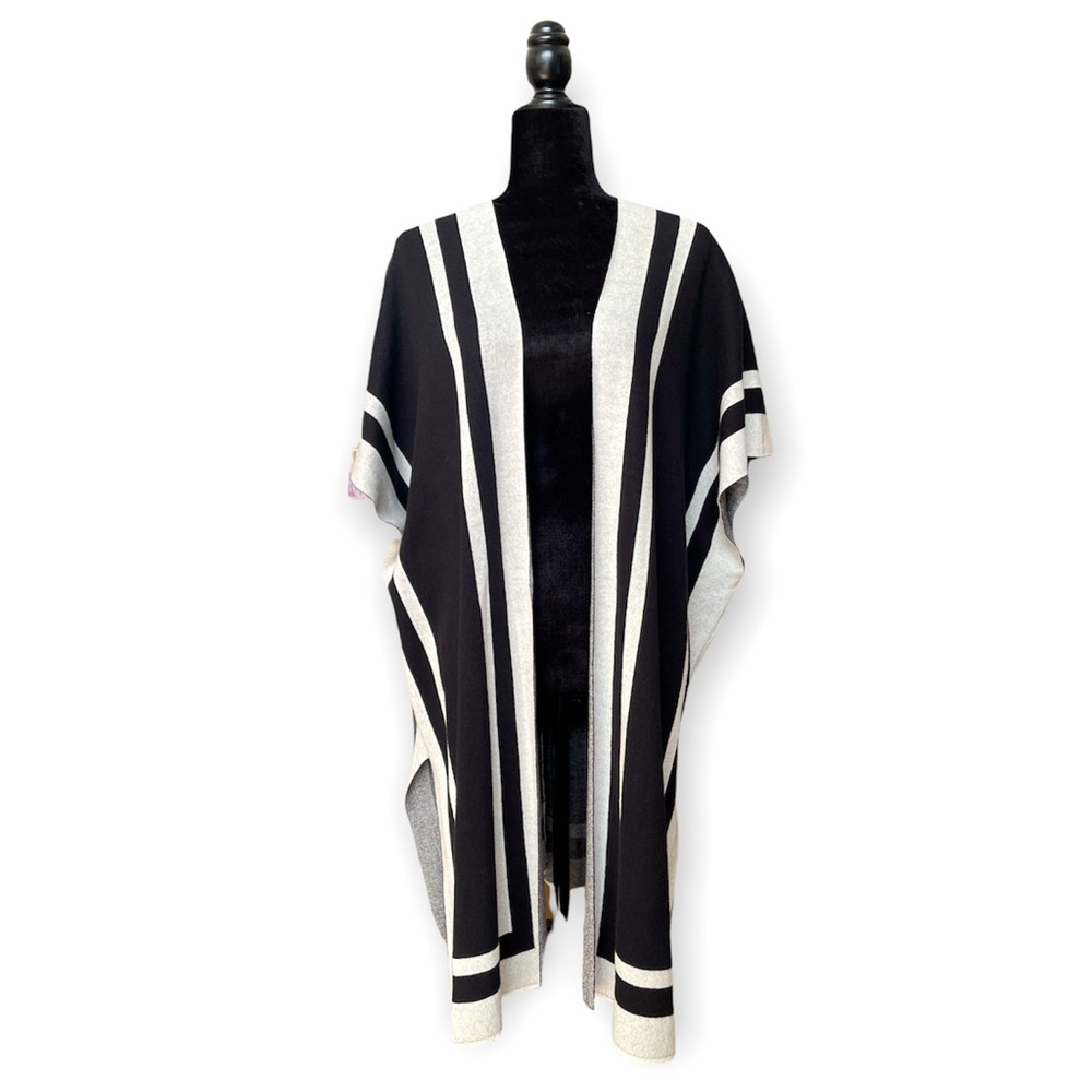 Gorgeous cardigan/poncho/shrug